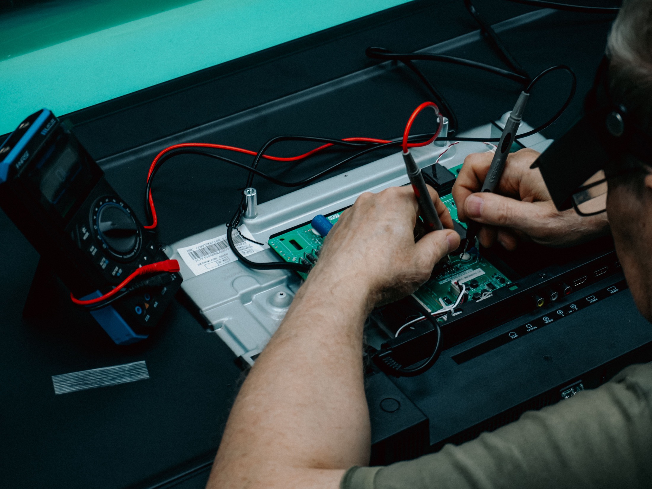 Equipment diagnostics with a digital multimeter